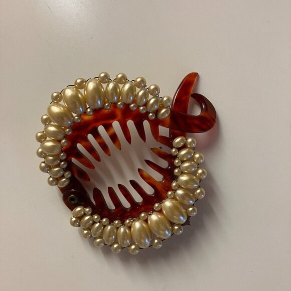 Trending Vintage Pearl and Tortoiseshell hair piece - perfect condition main image 5